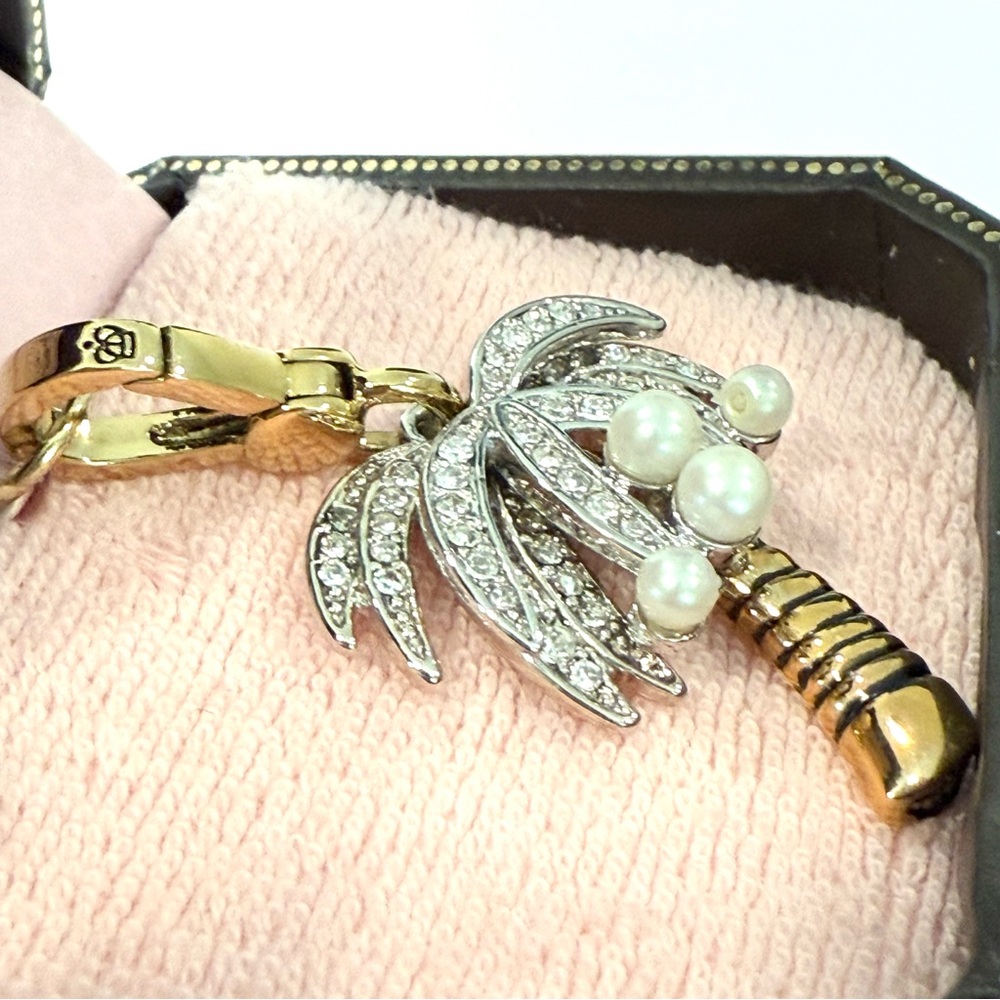 New In Box Juicy Couture Palm Tree Charm Rhinestones & Faux Pearls Beach Theme - Picture 3 of 11